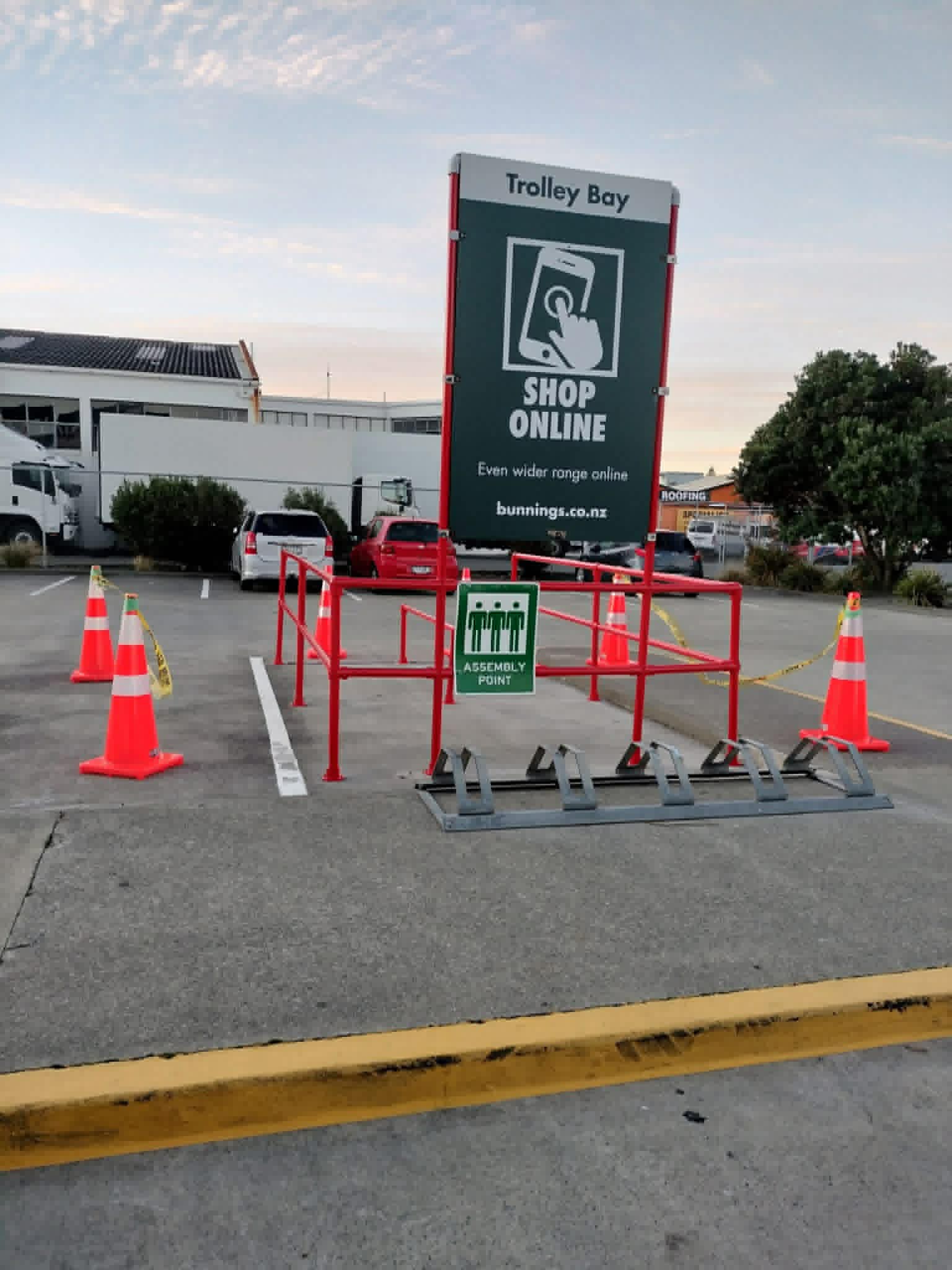 Retail Carpark Fence & Rail Painting photo 1